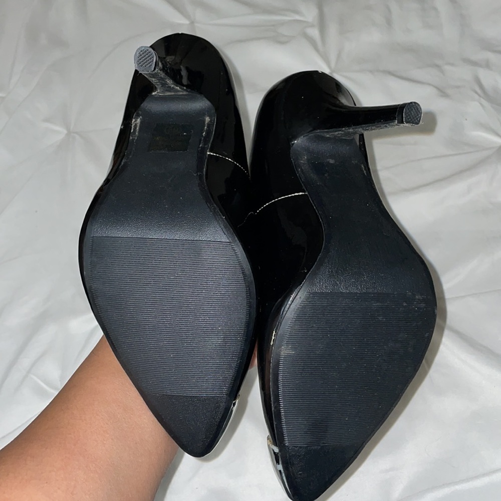 Heels - Picture 3 of 4